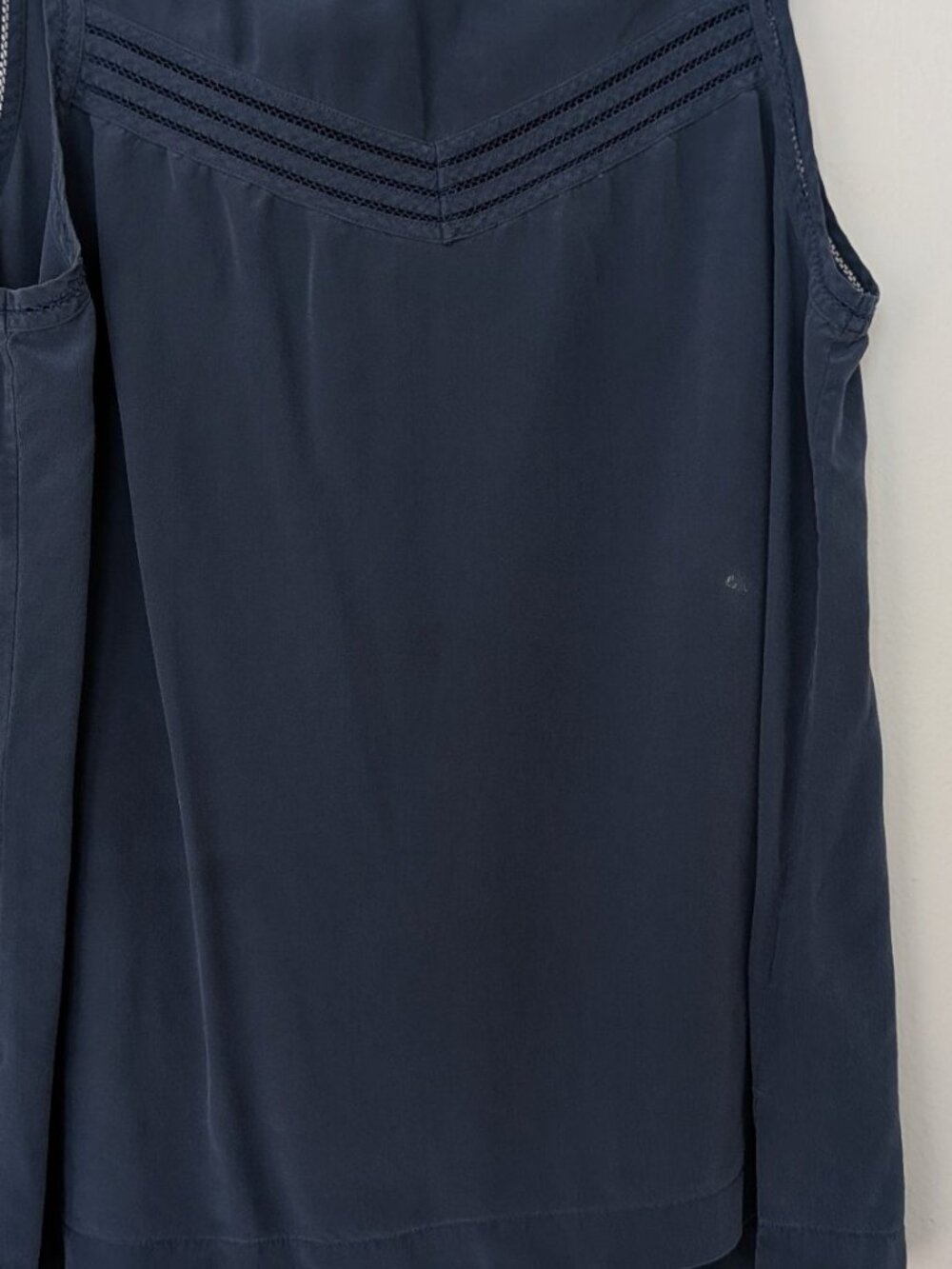 J.Crew Navy Sleeveless Blouse Lace Yoke Keyhole Back Size 8